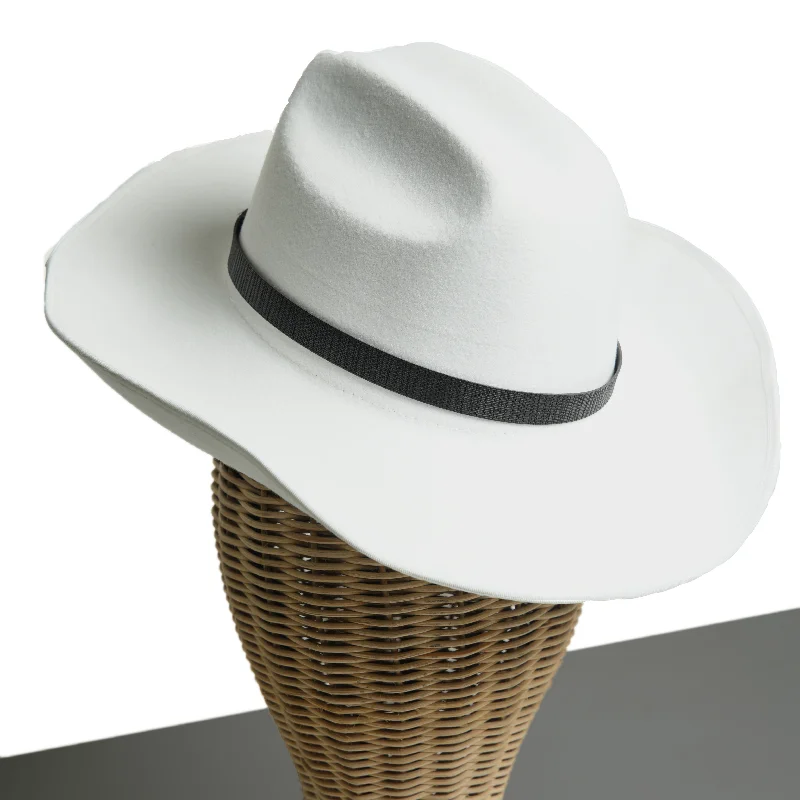 Chokore Cowboy Hat with Black Belt (White)